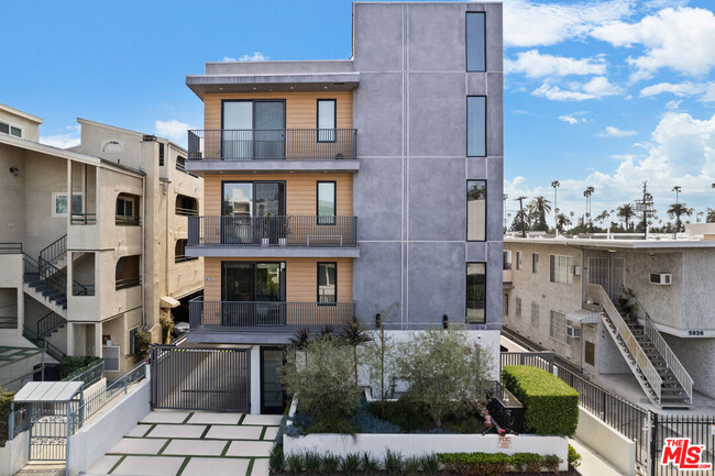Primary Photo - 5832 Virginia Ave