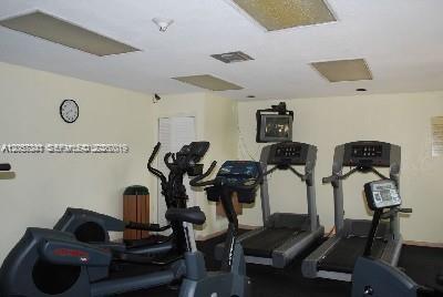 Building Photo - 141 Crandon Blvd
