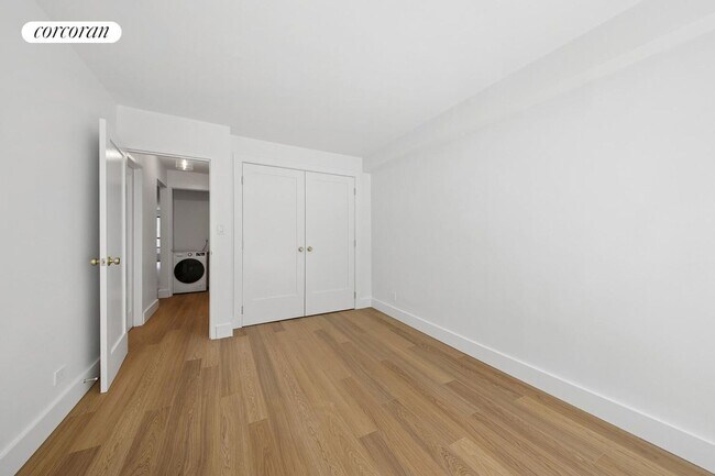 Building Photo - 501 E 87th St