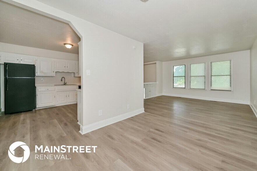 Building Photo - 5728 Wooded Acres Dr NW