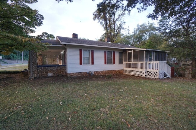 Building Photo - 1194 Birmingham St