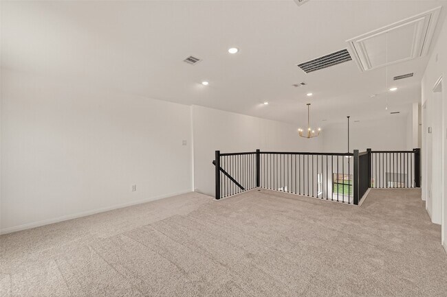 Building Photo - 7327 Blue Gentiana Ln