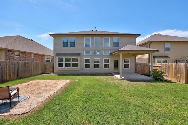 Building Photo - 5636 Sacco St