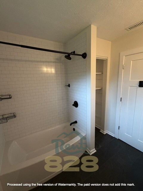 Building Photo - 609 Pineland Rd