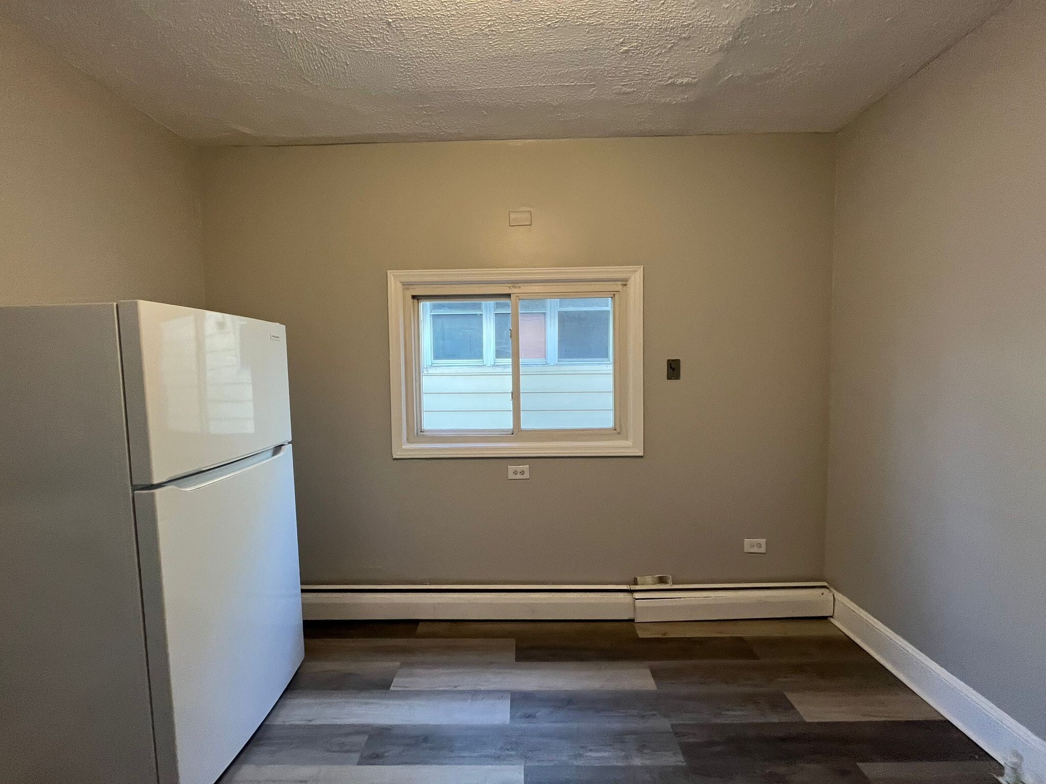 Building Photo - 56 Terhune Ave