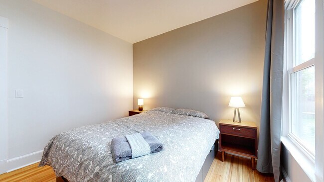 Building Photo - 276-278 Willow St