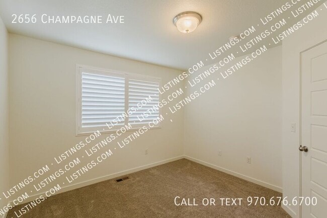 Building Photo - 2656 Champagne Ave