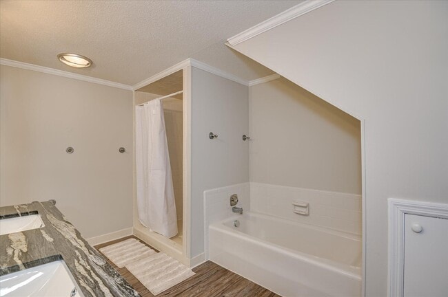 Building Photo - 986 Campbellton Dr