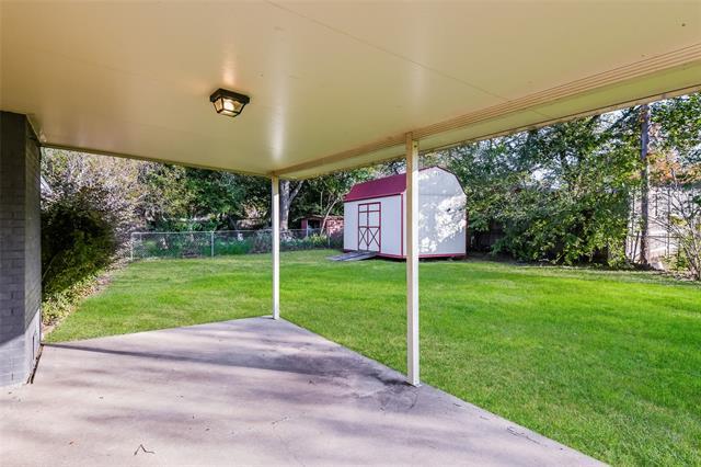 Building Photo - 2125 Rockmoor Dr