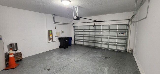 Building Photo - 19376 Blossom Vine Ln