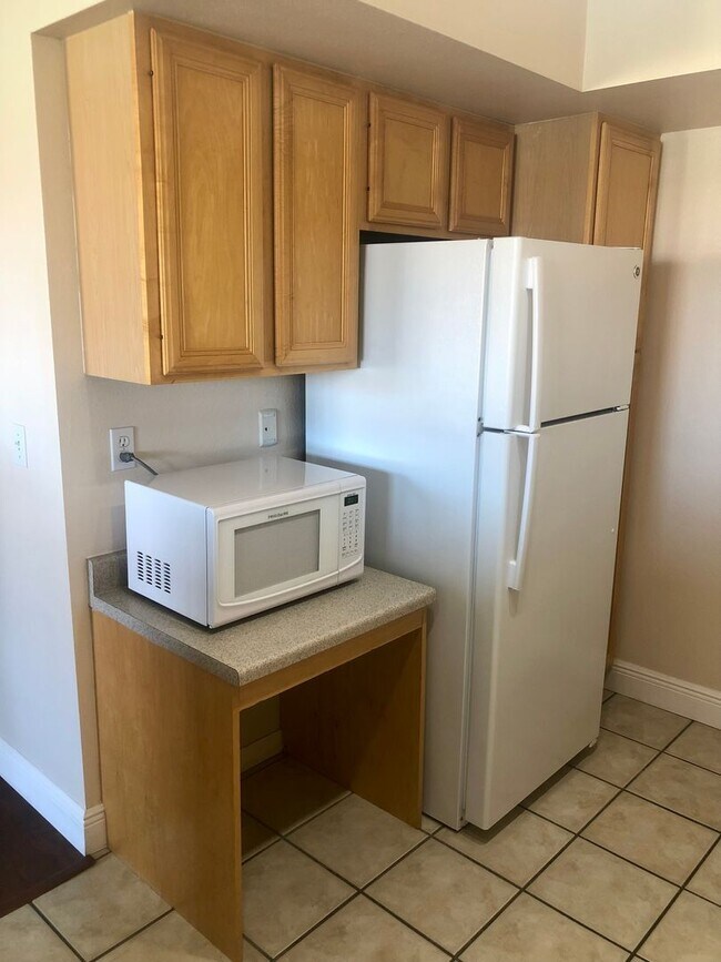 Building Photo - 2/2 with beautiful water views available n...