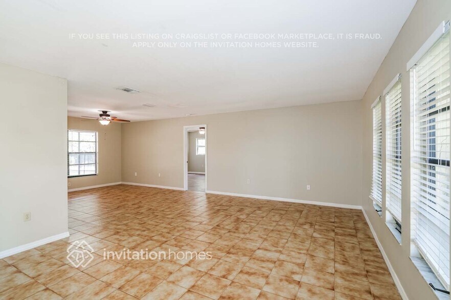 Building Photo - 3731 Aster Dr