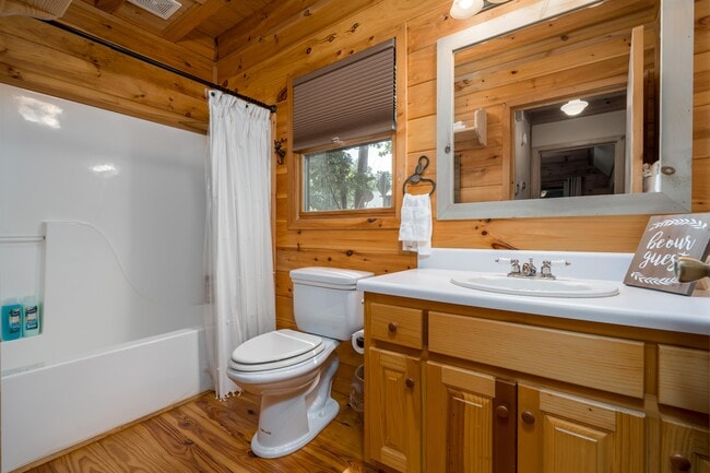 Building Photo - 363 Palisade Dr