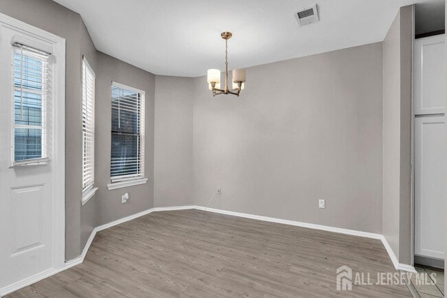 Building Photo - 2609 Lighthouse Ln