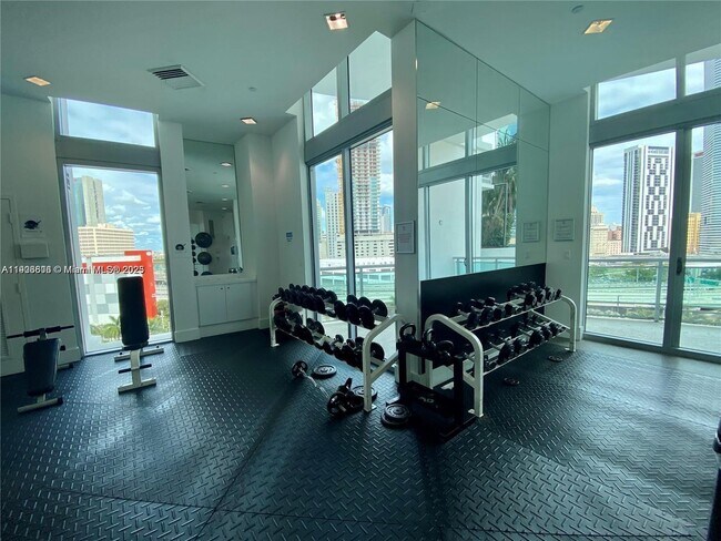 Building Photo - 350 S Miami Ave