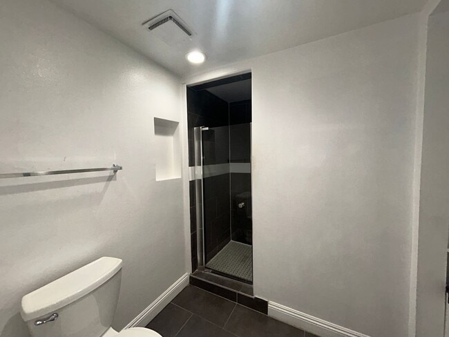 Building Photo - Spacious 4 Bed, 3 Bath for Rent - Westminster