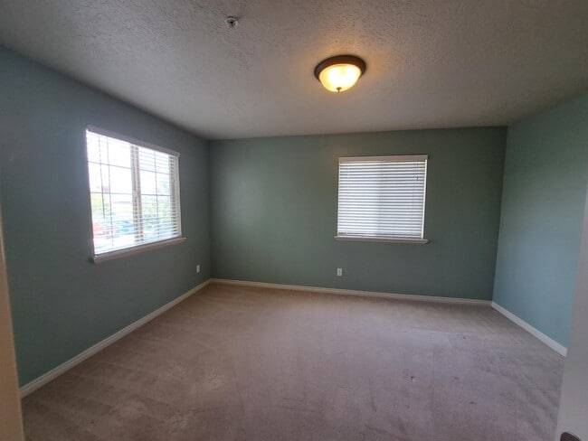 Building Photo - 1219 S 1850 W