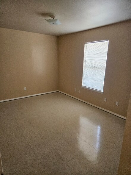 Building Photo - 2508 E U.S. Business 83