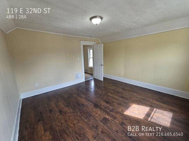 Building Photo - 119 E 32nd St