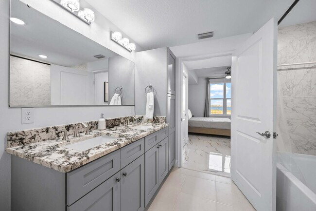 Building Photo - 605 Kemp St