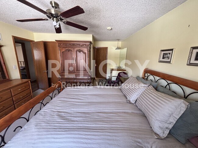 Building Photo - 15536 Garfield Cir