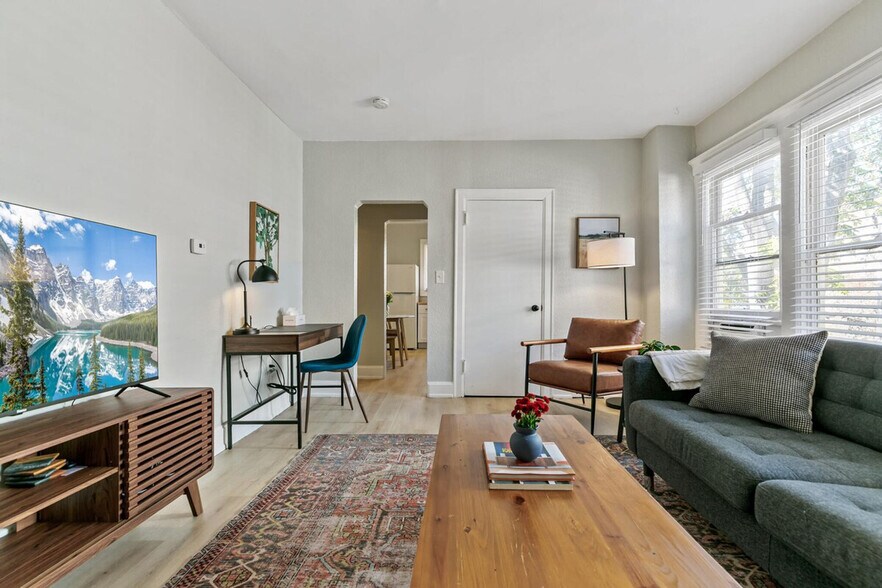 Building Photo - 1073 N Downing St