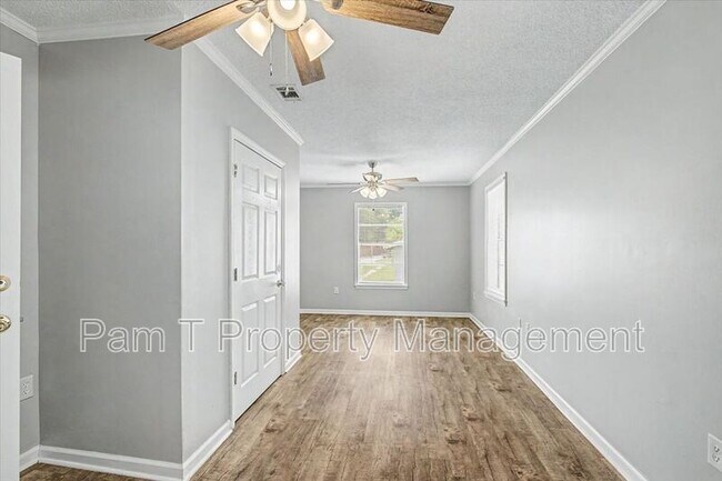 Building Photo - 212 W 58th St
