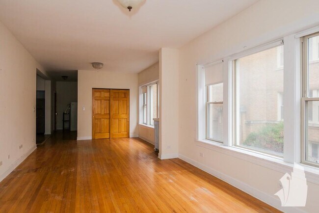 Building Photo - 4700 N Winchester Ave