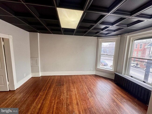 Building Photo - 110 W Main St