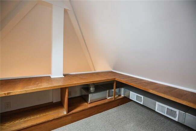 Building Photo - 11 Portsmouth Terrace