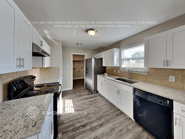 Building Photo - 3827 Middlecrest Ln