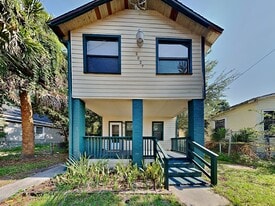 Building Photo - 2027 W 12th St