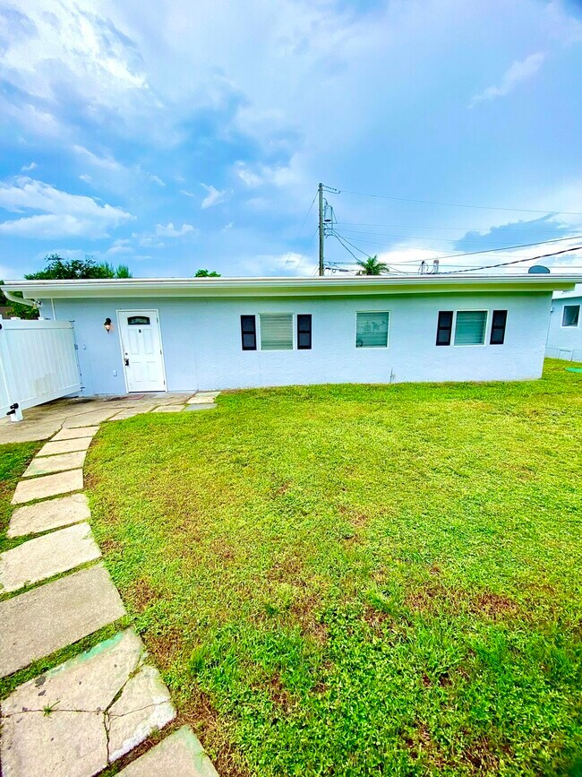 Primary Photo - 4344 Mars Ave