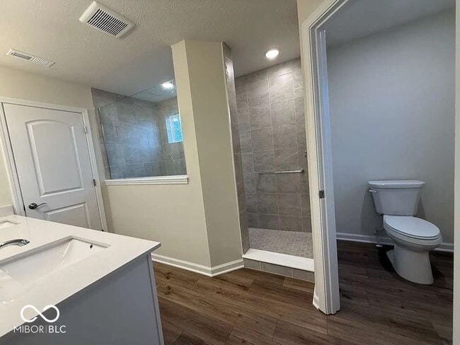 Building Photo - 6871 Seabiscuit Rd