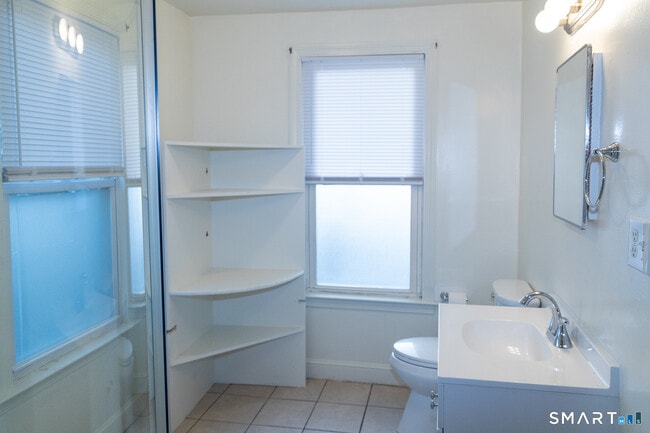 Building Photo - 51 Osborne Ave