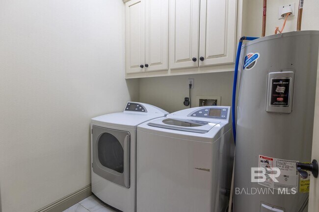 Building Photo - 33151 Shinnecock Ln