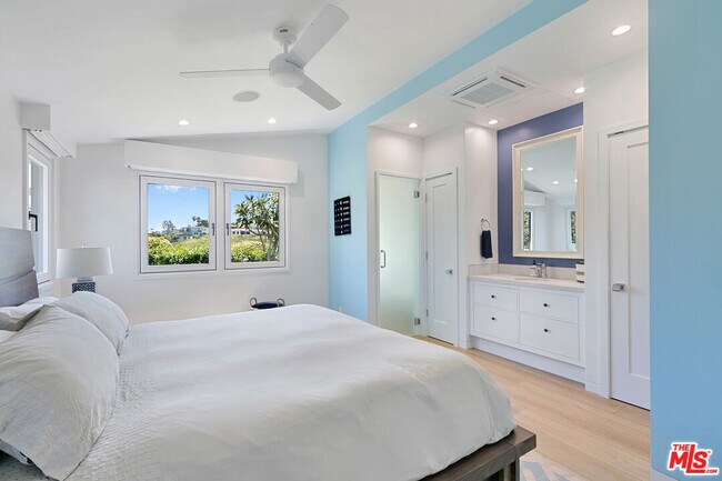 Building Photo - 6817 Seawatch Ln