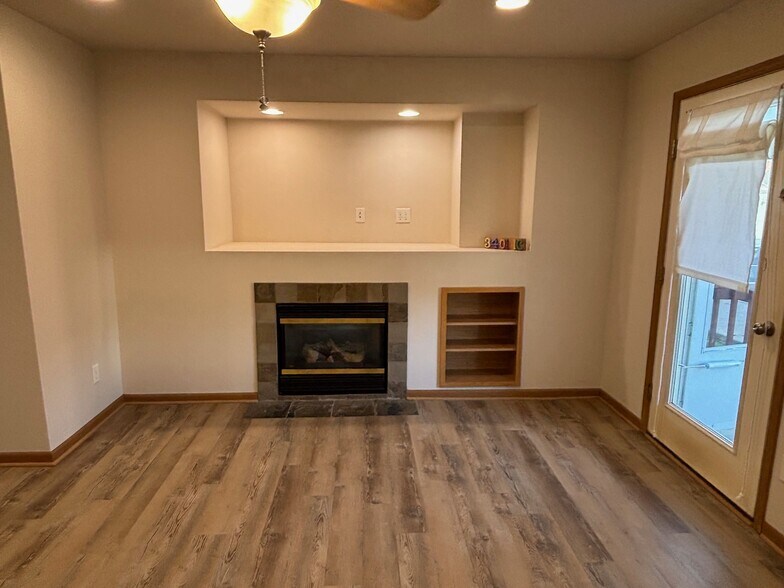 Building Photo - 3401 Fallon St