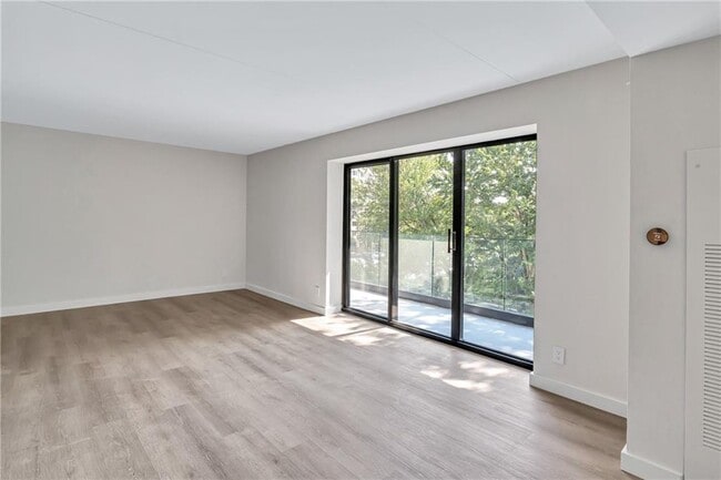 Building Photo - 2460 Peachtree Rd