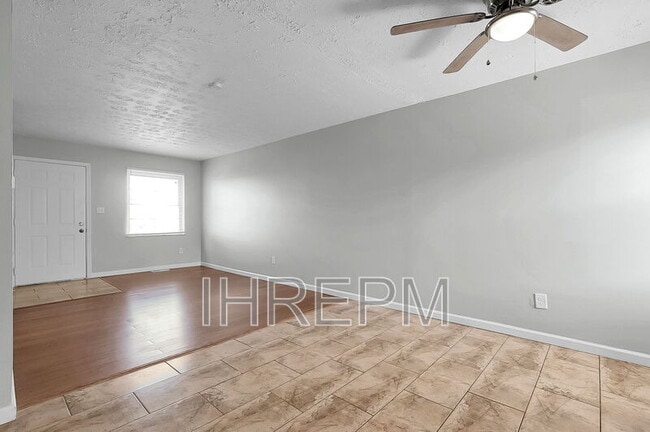 Building Photo - 3072 Morsetown Ct S