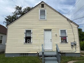 Building Photo - 660 Gramont Ave