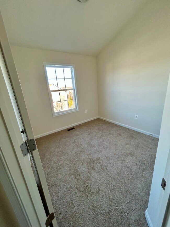 Building Photo - 7125 Durrette Rd