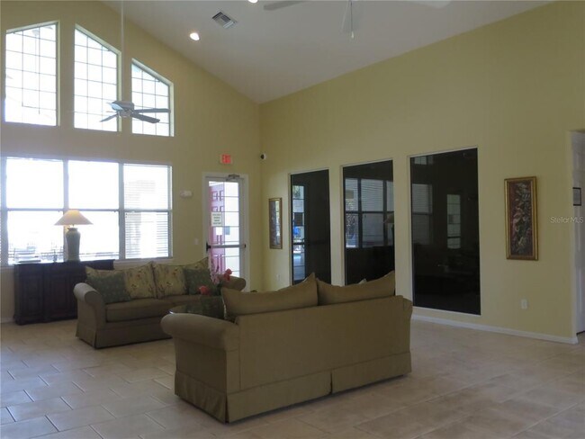 Building Photo - 2806 Club Cortile Cir