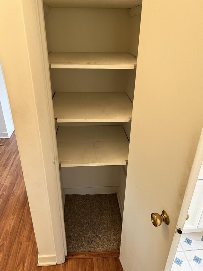 Building Photo - 3122 Commander Dr