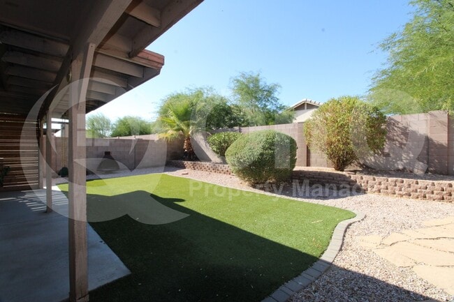 Building Photo - 15844 W Papago St