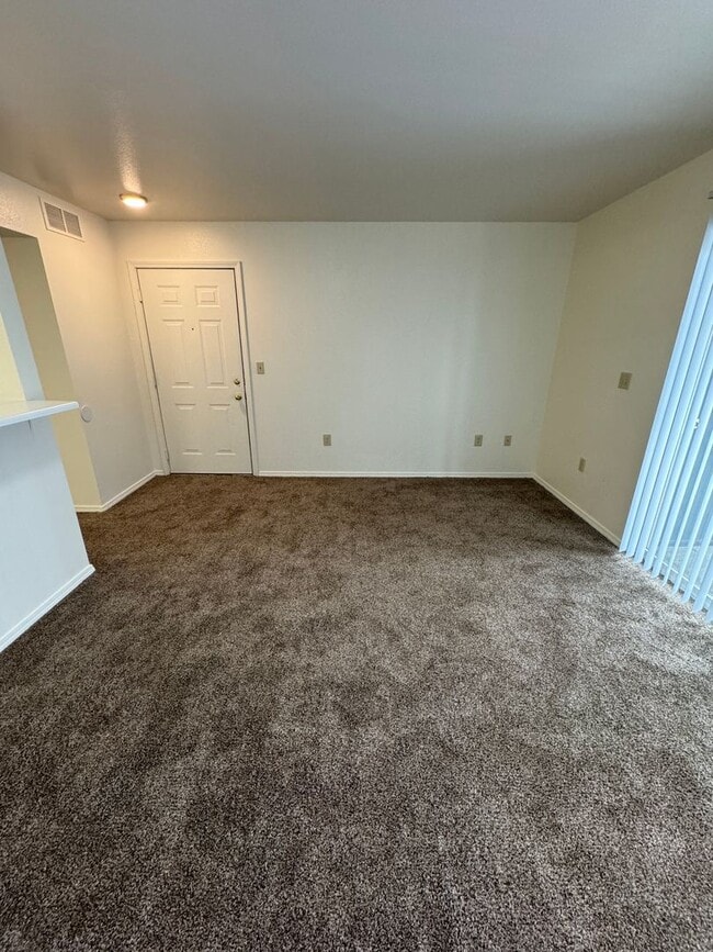 Building Photo - 10873 W Ustick Rd