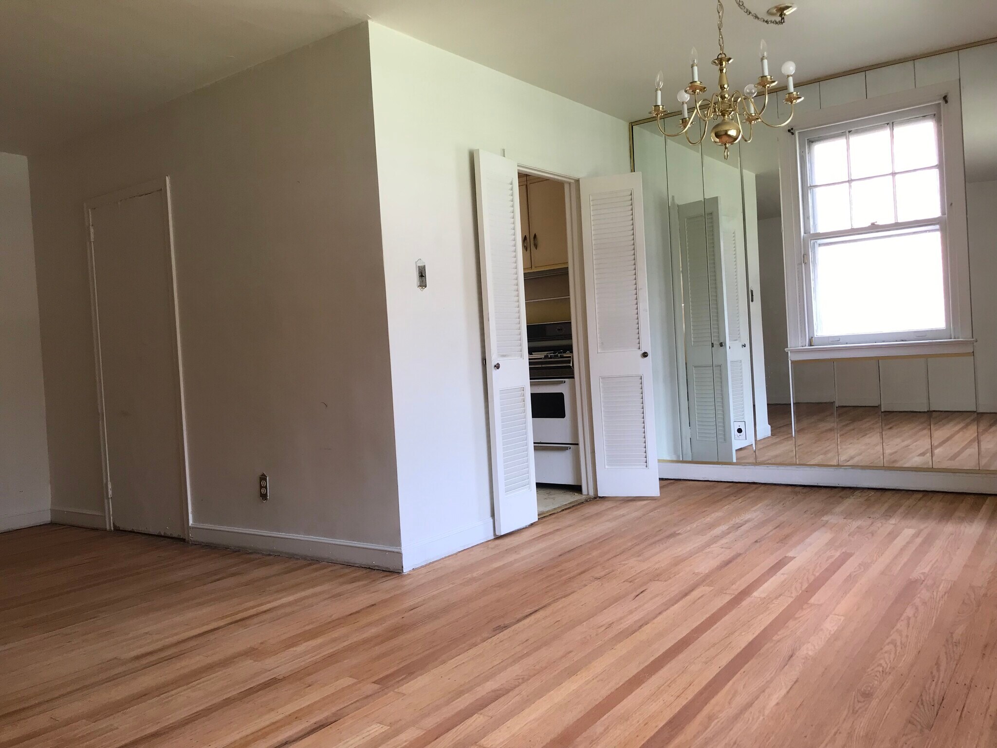 Dining Room - 2444 N 50th St