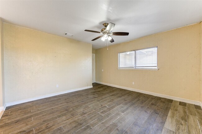 Building Photo - 11923 Loveland Pass Dr