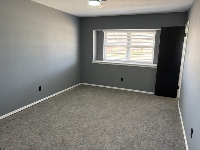 Building Photo - 5800 NW 45th St