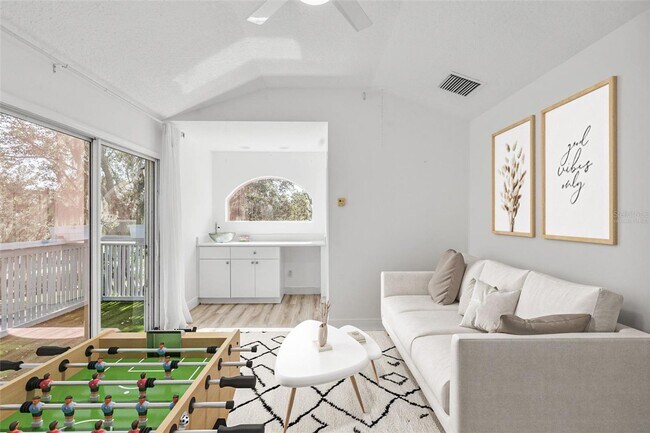 Building Photo - Stunning Custom Rental in Gated 55+ Royal ...